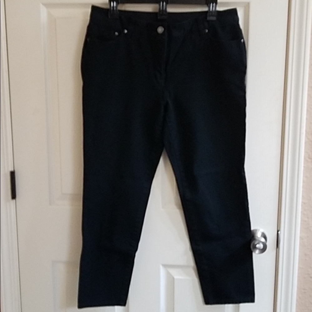 ✨REPOSH✨ Chico’s So Slimming Jeans